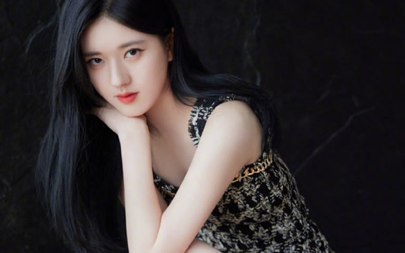 赵露思个人资料简介 赵露思演艺生涯