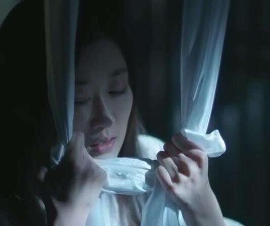 荣飞燕是谁害的