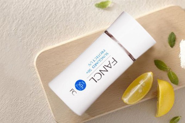 芳珂无添加面部防晒乳怎么样 防晒乳需要卸妆吗