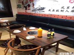 夫妻店好吗？一路走来，吵架很多啊，现在不吵架了也少了，感情变淡了