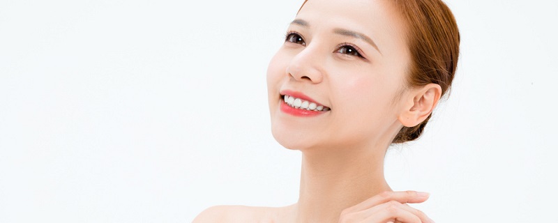 植村秀小方瓶羽纱持妆粉底液怎么样 植村秀小方瓶粉底液色号选择