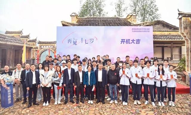 张籽沐妈妈是谁（张籽沐女一号13岁演17岁高中生）