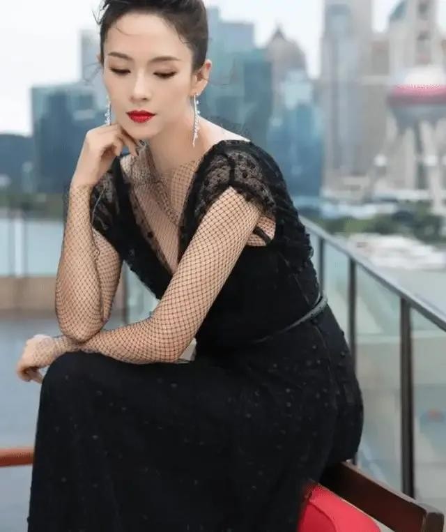 演员章子怡的个人资料简介（国际影后章子怡）