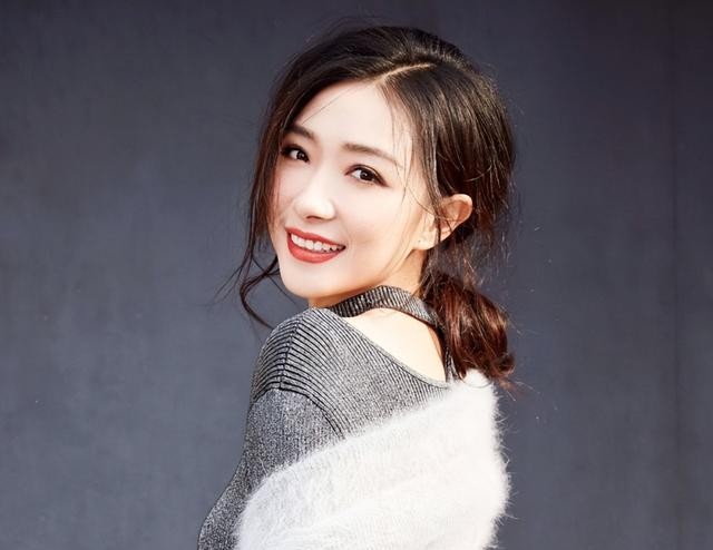 万茜个人资料简介图片（演员万茜低调嫁摄影师生一女）