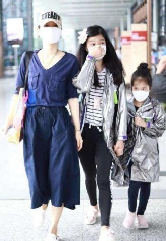 撒贝宁的四段情史（撒贝宁妻子李白个人资料）