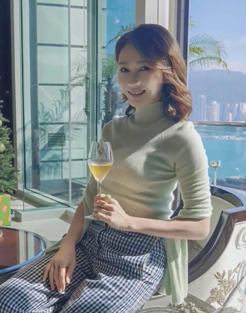 许慧欣的个人经历介绍（许慧欣的个人资料简介）