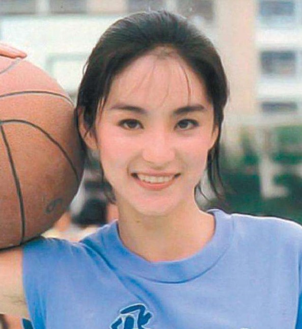 许慧欣的个人经历介绍（许慧欣的个人资料简介）