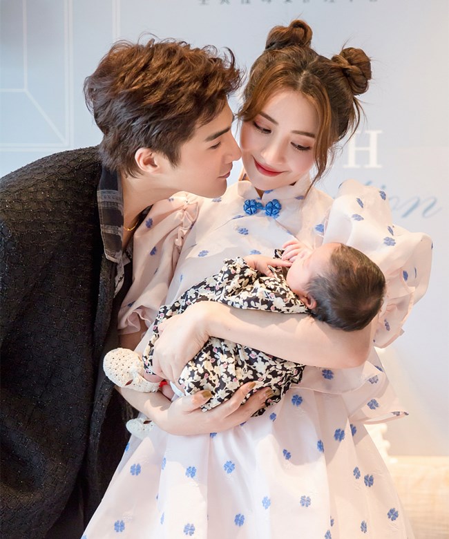 麦迪娜姜潮情人节撒狗粮（麦迪娜姜潮拥抱接吻超恩爱）