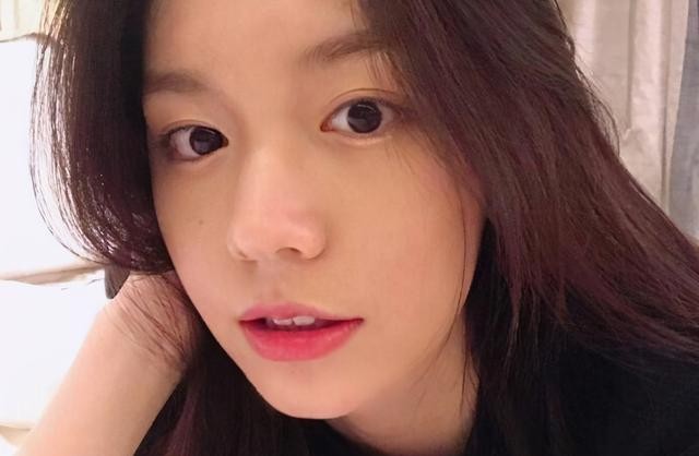 綦美合吐槽王一博黏人（綦美合和王一博传绯闻）