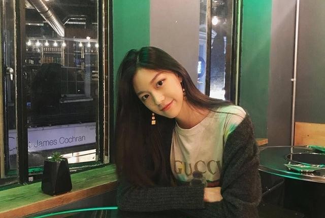 綦美合吐槽王一博黏人（綦美合和王一博传绯闻）