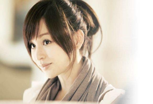 李亚鹏王菲怎么在一起的（回看王菲和李亚鹏的婚姻）