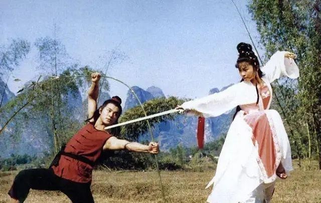 黄秋燕近照苍老似70岁(李连杰前妻黄秋燕现状惨淡)