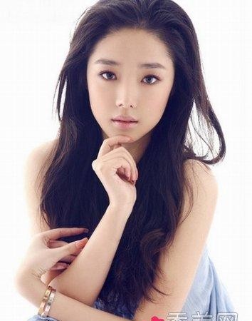 杨紫璐的干爹是谁(揭明星傍干爹的内幕)