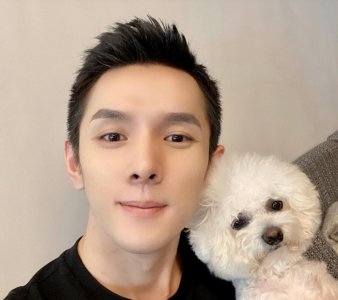 ​李佳琦怎么了最近（李佳琦预售额215亿引发热议）