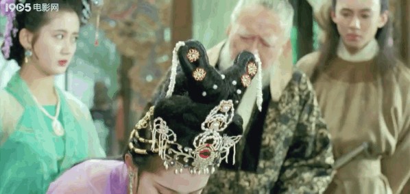 周迅年轻时的颜值照片（17岁的周迅像个小精灵）