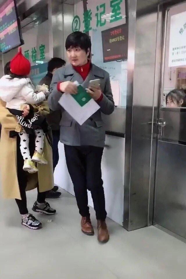 王大治的老婆现在是谁（二婚王大治携娇妻罕露面）