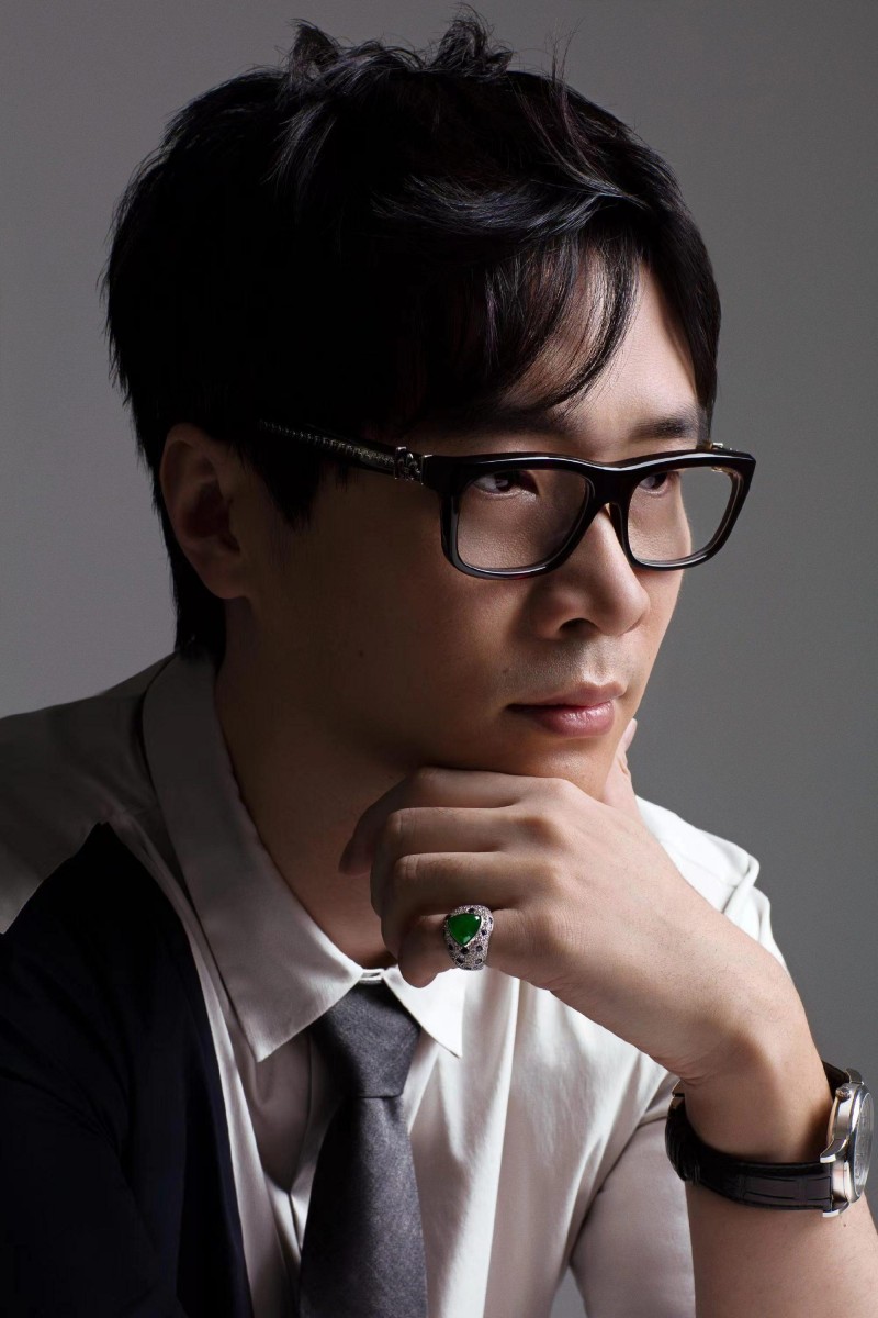 唐家三少娶了年轻女学生(唐家三少妻子癌逝育有两娃)