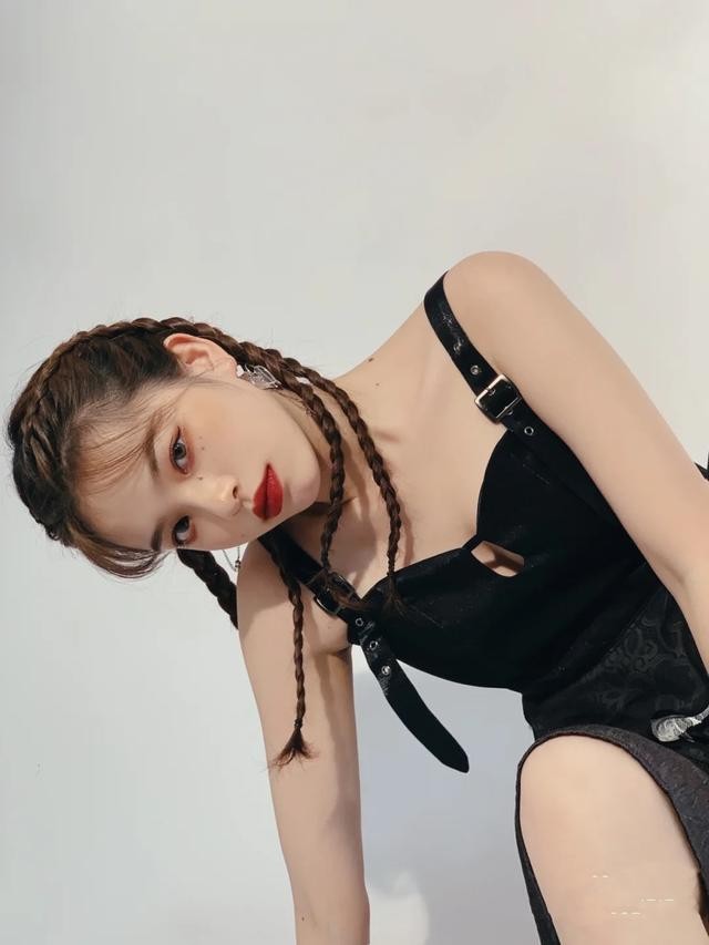 张馨予透视装(张馨予成为军嫂前挺放得开)