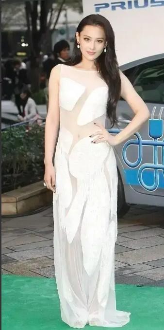 张馨予透视装(张馨予成为军嫂前挺放得开)