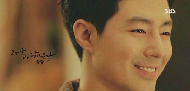 赵寅成整容后的对比（赵寅成鼻歪疑似整容）