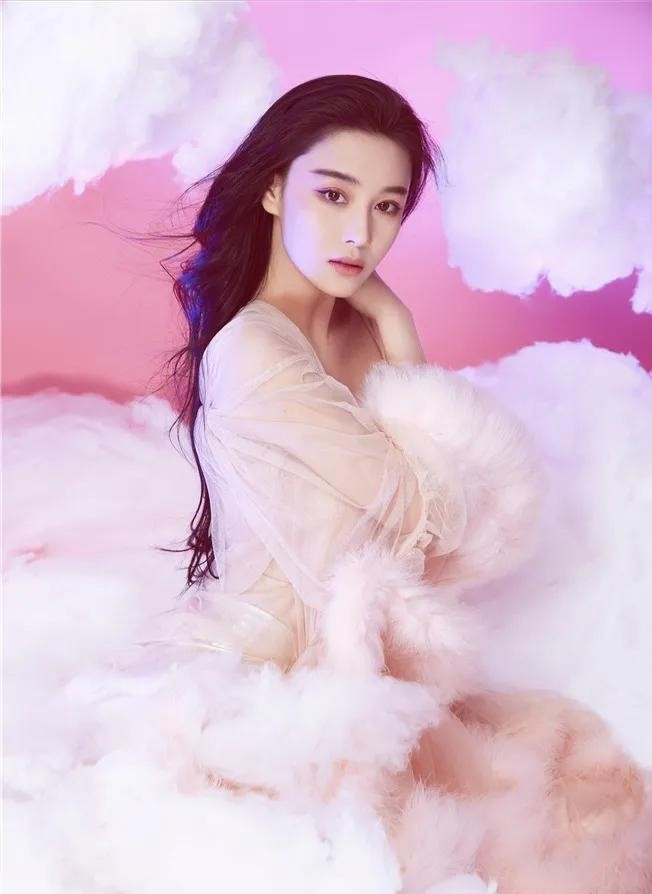 张馨予生活照之女神系列（性感女神张馨予生活照）