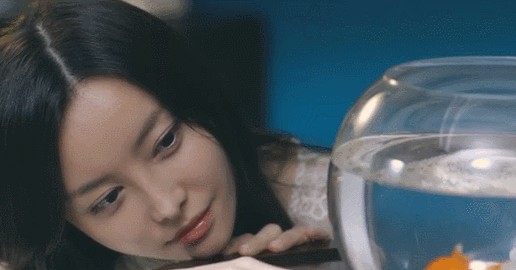 皇族拽姐于文文出道即巅峰(于文文手握代表作为何泯然众人)