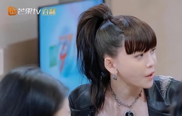 皇族拽姐于文文出道即巅峰(于文文手握代表作为何泯然众人)