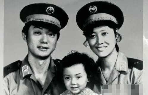 王丽云现任老公白云迪吗（王丽云婚史和女儿车晓太像了)