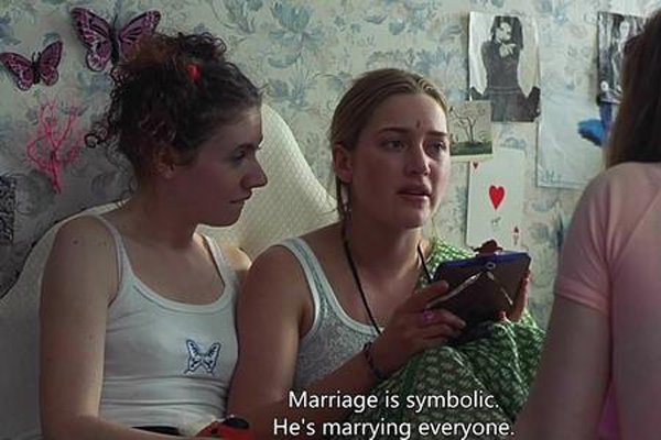 凯特温丝特莱圣烟第几分钟 男主角穿着漂亮的红裙子