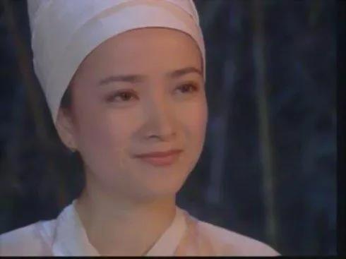 何晴个人资料简介(51岁患癌被二婚老公宠上天)(3)