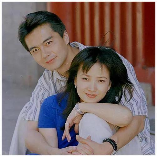 何晴个人资料简介(51岁患癌被二婚老公宠上天)(20)