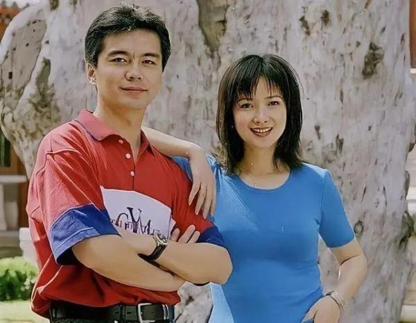 何晴个人资料简介(51岁患癌被二婚老公宠上天)(16)