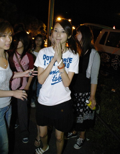 周渝民 许玮伦_周渝民女友许玮伦_许玮伦周渝民