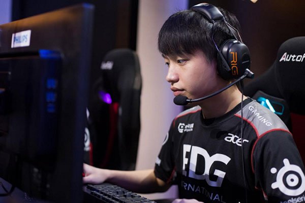 厂长7777是什么梗 连厂长是谁都不认识