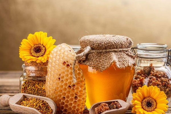 女人每天喝蜂蜜好处和坏处 不能够当做饭吃