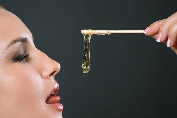 女人每天喝蜂蜜好处和坏处 不能够当做饭吃