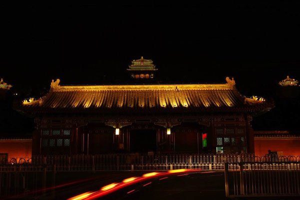 故宫晚上闹鬼是真的吗 晚上是否有什么人在居住呢