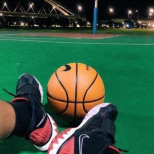 ​罗志祥打篮球晒照图片，篮球 罗志祥