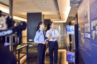 ​警察张津瑜个人资料简历（中国警察网记者张津瑜现场直播数智南湖论坛）