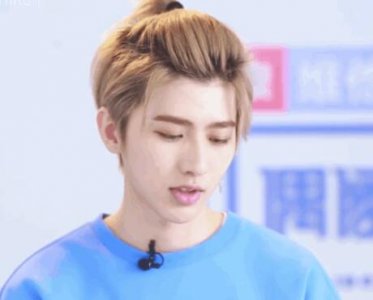 ​马涛和蔡徐坤是什么关系    马涛曾在微博为蔡徐坤发声