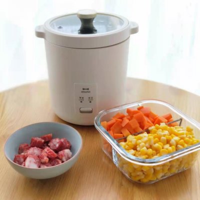 香肠焖饭的做法电饭煲（神秘美味广式腊肠彩蔬焖饭）