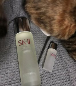 ​天气丹护肤品适合什么皮肤（补水效果好的护肤品）