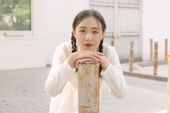 女朋友要分手态度很坚决我该怎么办（女朋友提出分手吧）