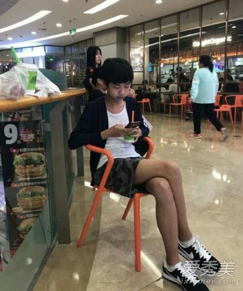 斗鱼xleft小叮当是谁？斗鱼xleft小叮当微博个人资料照片