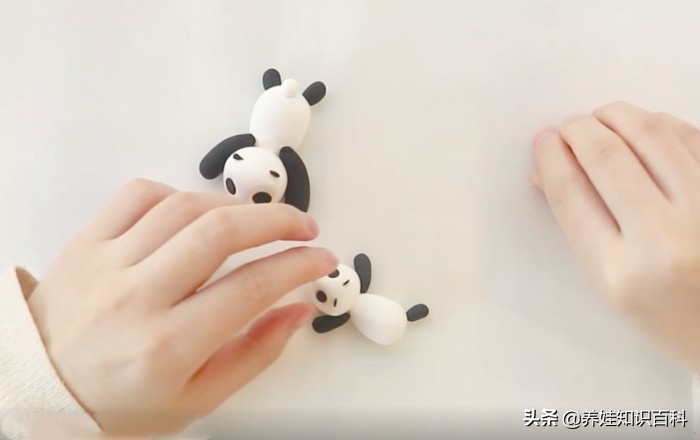橡皮泥手工制作小动物(橡皮泥小熊猫手工制作)