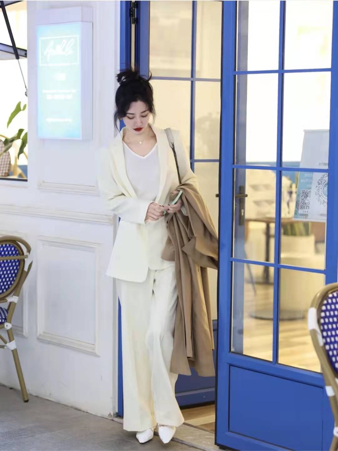 春天穿什么衣服合适(时尚达人教你春季如何穿搭)