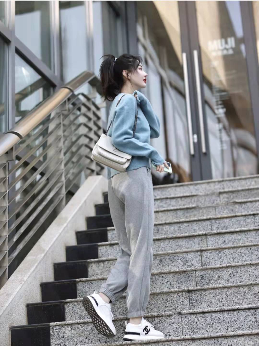 春天穿什么衣服合适(时尚达人教你春季如何穿搭)