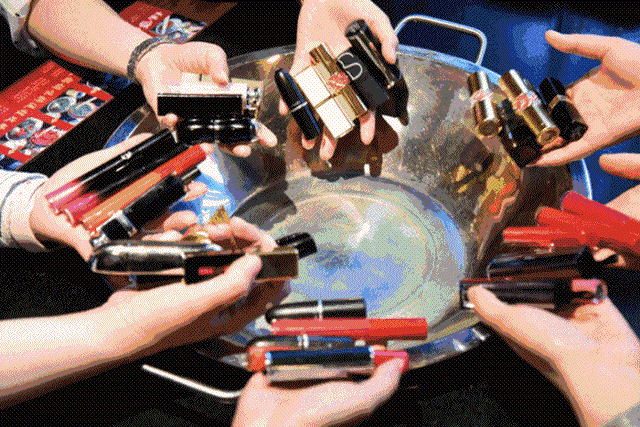 深唇浅唇色区别图(图文讲解嘴唇颜色的区别)