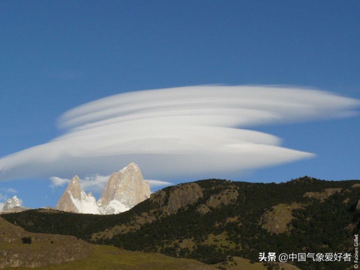 荚状云预示着什么天气（北方出现玫瑰荚状云是坏天气前兆）