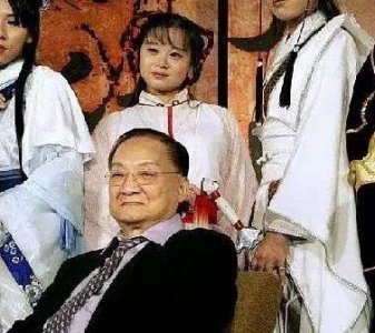 ​来回顾一下娱乐圈十月大事件，罗晋唐嫣结婚只能排在第三